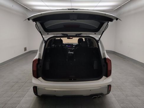 Used 2024 Kia Telluride S AWD/4WD image 29