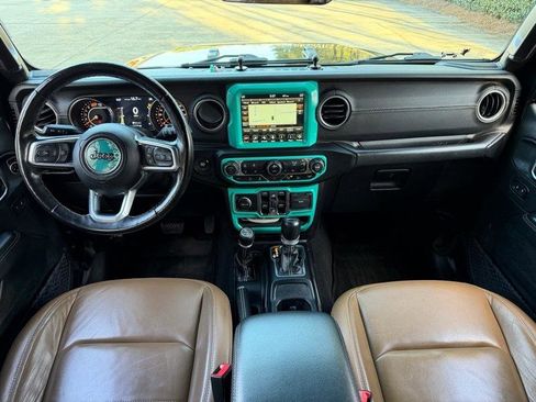 Used 2020 Jeep Wrangler Unlimited Sahara image 27