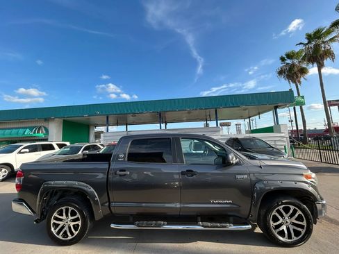 Used 2016 Toyota Tundra SR5 w/ SR5 Upgrade Package RWD image 6