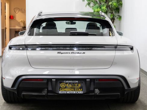 Used 2021 Porsche Taycan Turbo S image 4