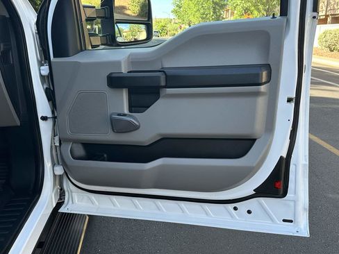 Used 2019 Ford F250 XL w/ XL Decor Group RWD image 35