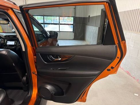 Certified 2017 Nissan Rogue SL w/ SL Premium Package AWD/4WD image 13