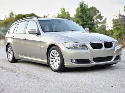 Used 2009 BMW 328i xDrive Wagon image 9