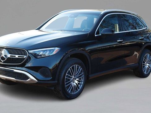 Used 2026 Mercedes-Benz GLC 300 4MATIC image 1