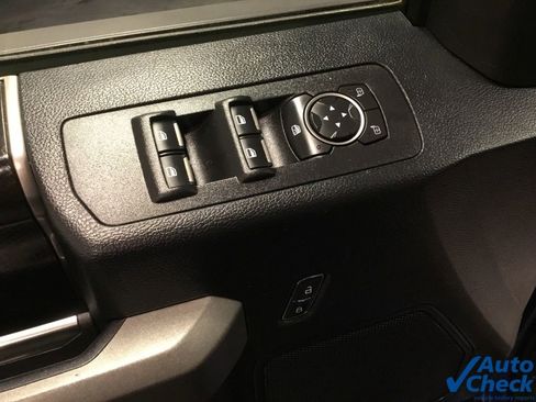 Used 2017 Ford F150 Raptor w/ Equipment Group 801A Mid image 27