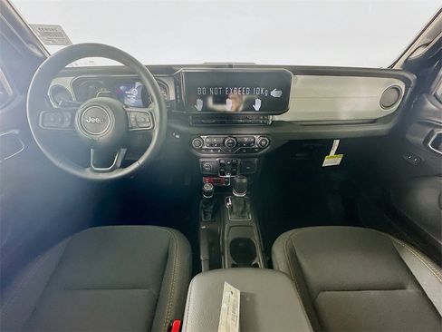 New 2025 Jeep Gladiator Willys image 9