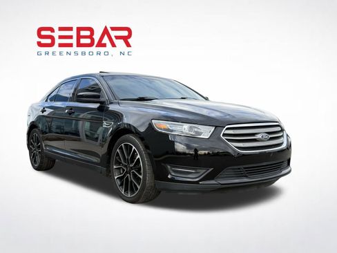 Used 2018 Ford Taurus SEL w/ Equipment Group 201A image 4