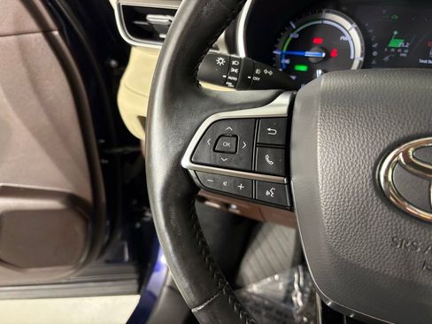 Used 2021 Toyota Highlander Limited image 25