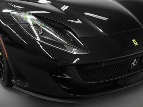 Certified 2018 Ferrari 812 Superfast RWD image 5