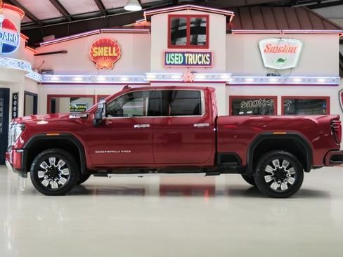 Used 2024 GMC Sierra 2500 Denali w/ Denali Reserve Package AWD/4WD image 12