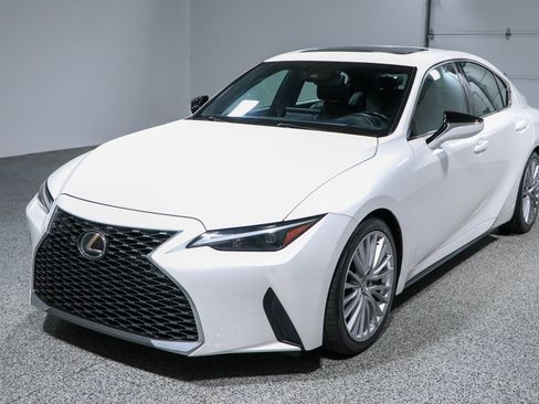 Used 2023 Lexus IS 300 w/ Premium Package RWD image 30