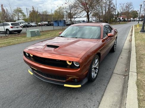 Used 2022 Dodge Challenger GT image 6