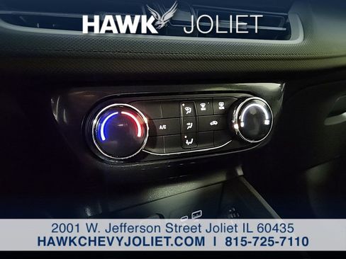 Used 2025 Chevrolet TrailBlazer LT AWD/4WD image 16