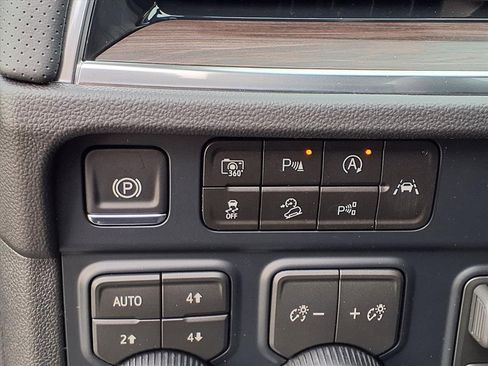 New 2026 Chevrolet Tahoe Premier w/ Sun And Tow Package image 9