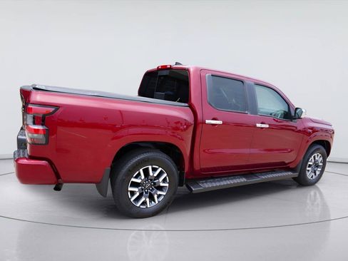 Used 2024 Nissan Frontier SL RWD image 6