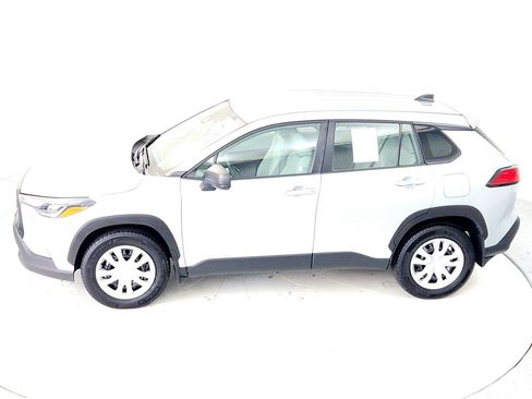 Certified 2023 Toyota Corolla Cross L image 15