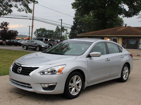 Used 2013 Nissan Altima 2.5 SV FWD image 5
