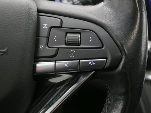 Used 2020 Cadillac XT6 Premium Luxury image 42