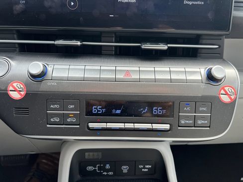 Used 2024 Hyundai Kona SEL FWD image 28