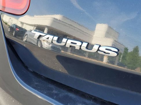 Used 2010 Ford Taurus SEL FWD image 30