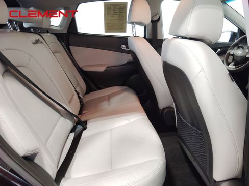 Used 2022 Hyundai Kona Limited image 38