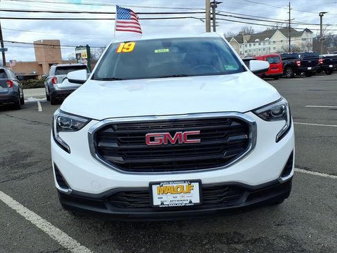 Used 2019 GMC Terrain SLE w/ LPO, Cargo Package image 2