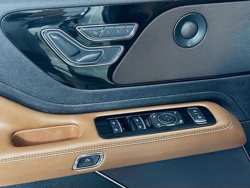 Used 2022 Lincoln Aviator Reserve w/ Equipment Group 201A image 18