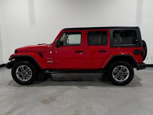 Used 2023 Jeep Wrangler Unlimited Sahara w/ Dual Top Group AWD/4WD image 13
