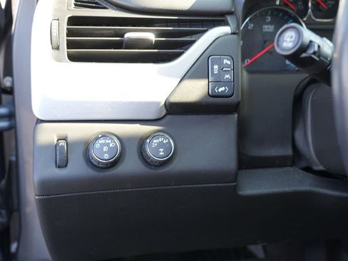 Used 2020 GMC Yukon XL SLT w/ Premium Edition image 16