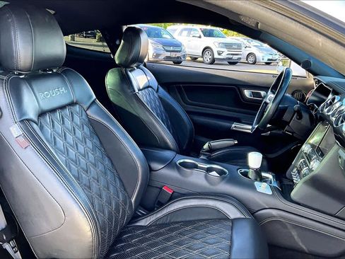 Used 2020 Ford Mustang GT Premium w/ GT Performance Package image 8