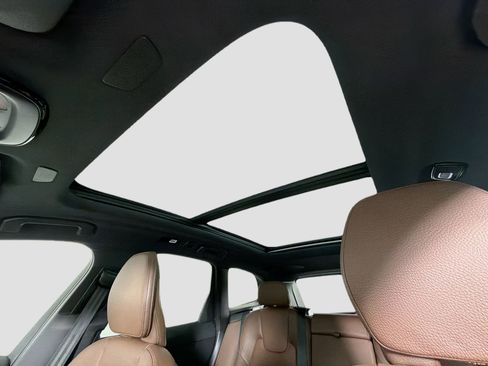 Certified 2023 Volvo XC60 B5 Plus w/ Protection Package Premier image 23