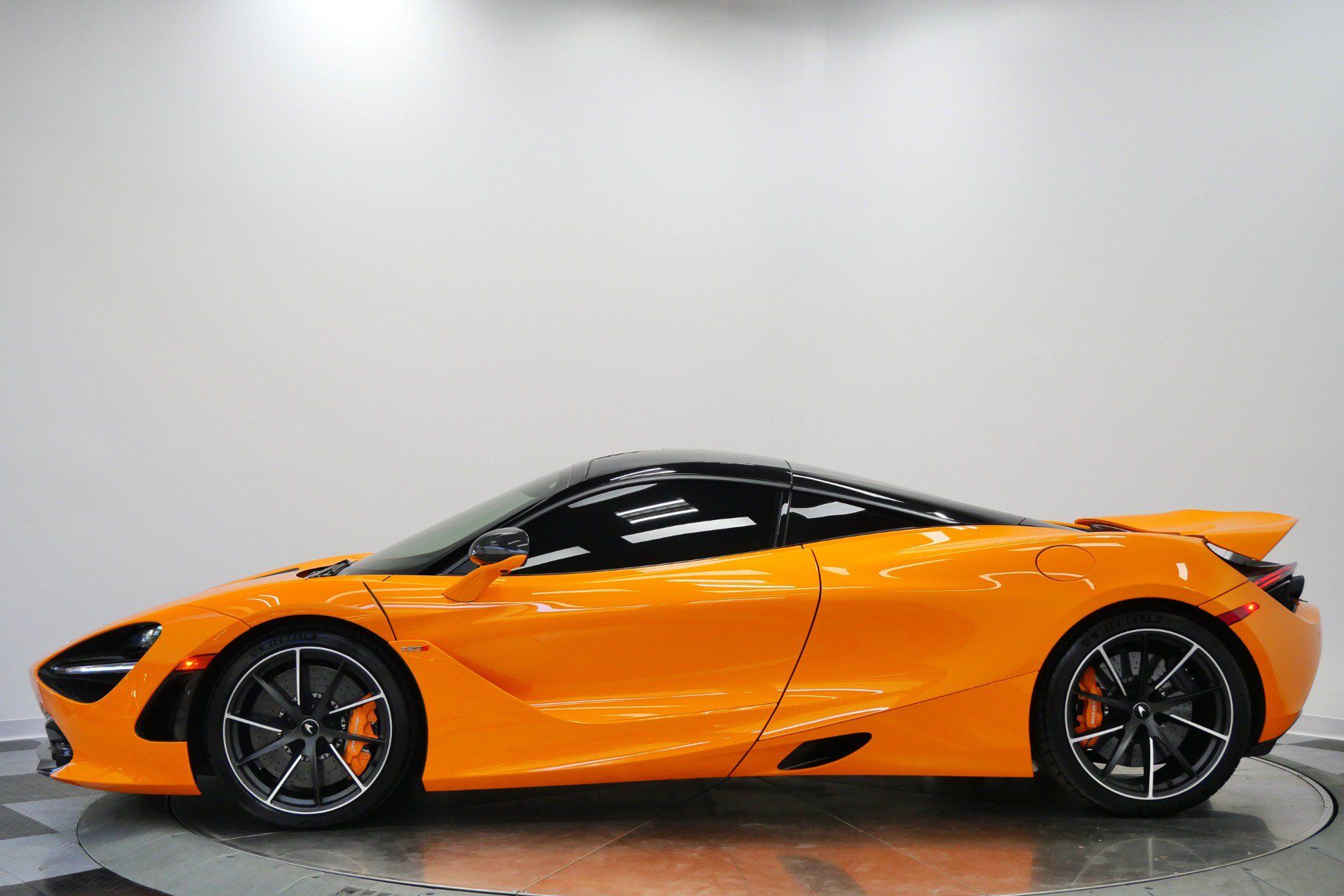 Used 2022 McLaren 720S Performance RWD image 6