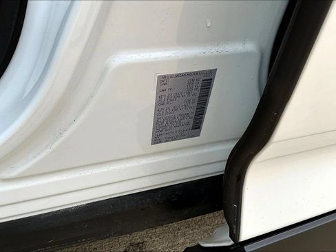 Certified 2025 Nissan Murano SV AWD/4WD image 30