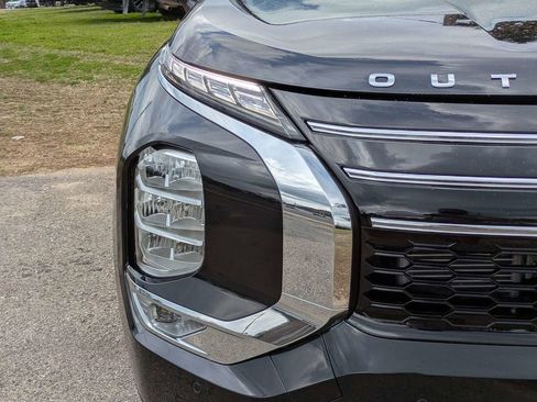 New 2026 Mitsubishi Outlander SE FWD image 10