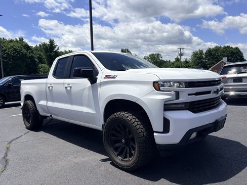 Used 2019 Chevrolet Silverado 1500 RST w/ True North Edition AWD/4WD image 3