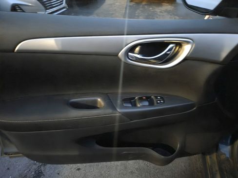 Used 2014 Nissan Sentra SV image 7