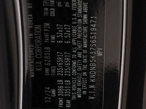 Used 2025 Kia Carnival image 33