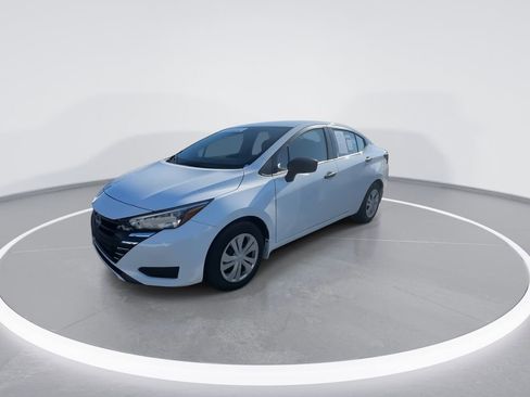 Used 2025 Nissan Versa S w/ Trunk Package image 4