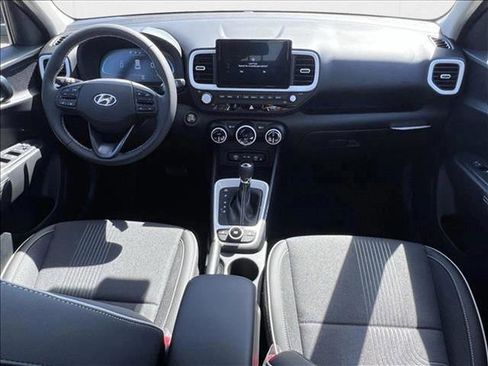New 2025 Hyundai Venue Limited image 11