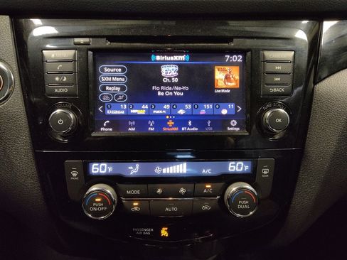 Used 2021 Nissan Rogue Sport SV AWD/4WD image 25