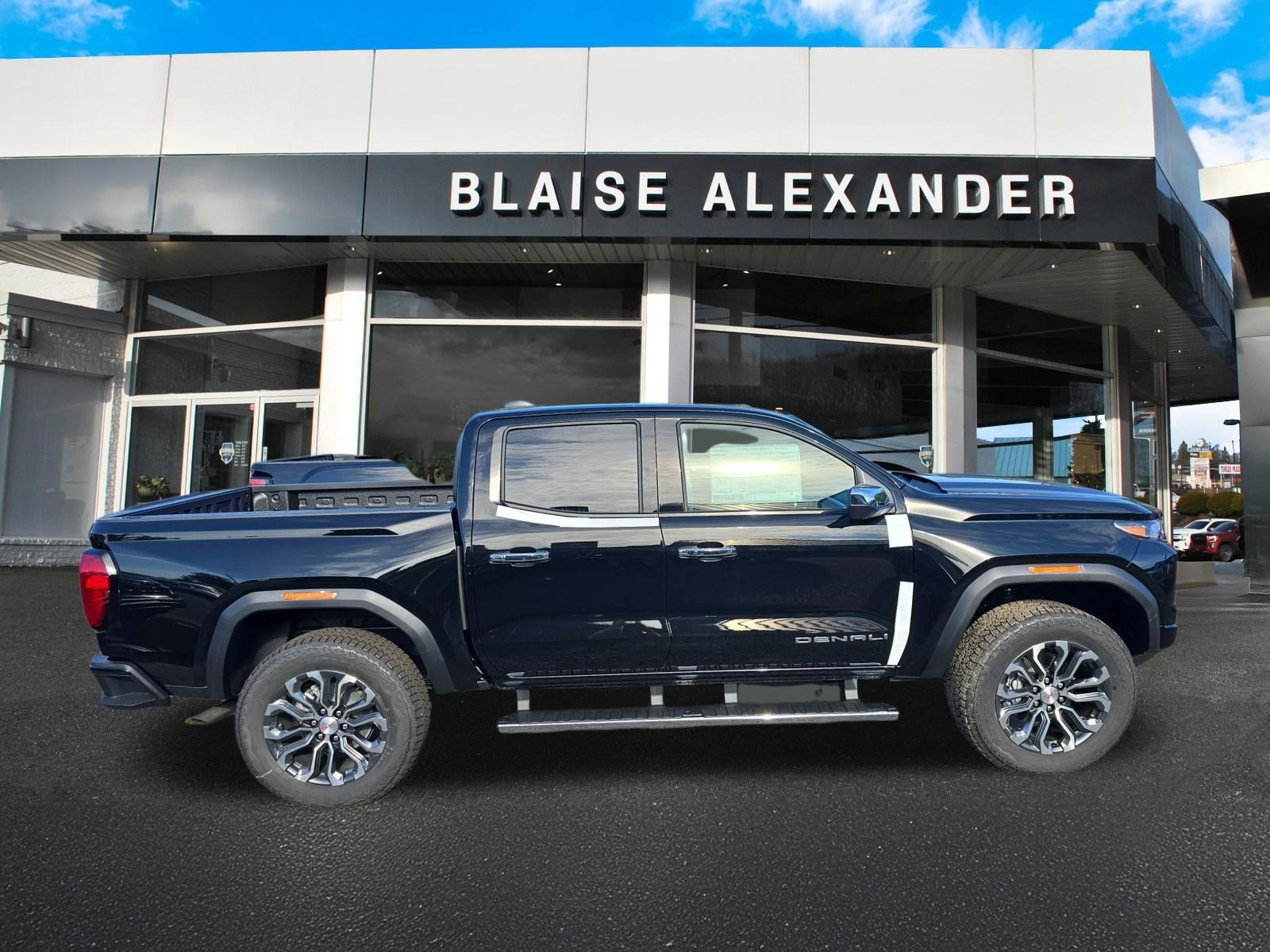 New 2026 GMC Canyon Denali AWD/4WD image 2