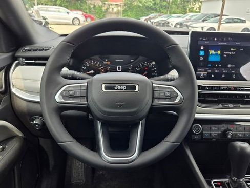 Used 2025 Jeep Compass Limited AWD/4WD image 22