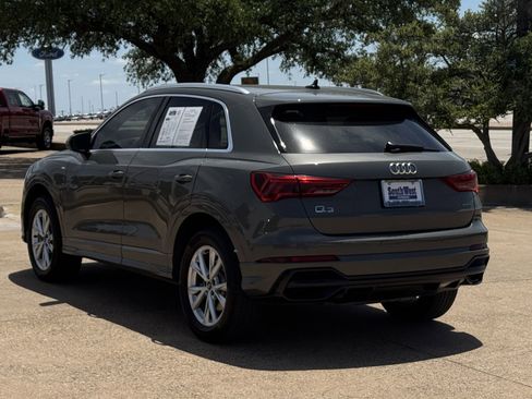Used 2022 Audi Q3 2.0T Premium Plus w/ Premium Plus Package AWD/4WD image 6