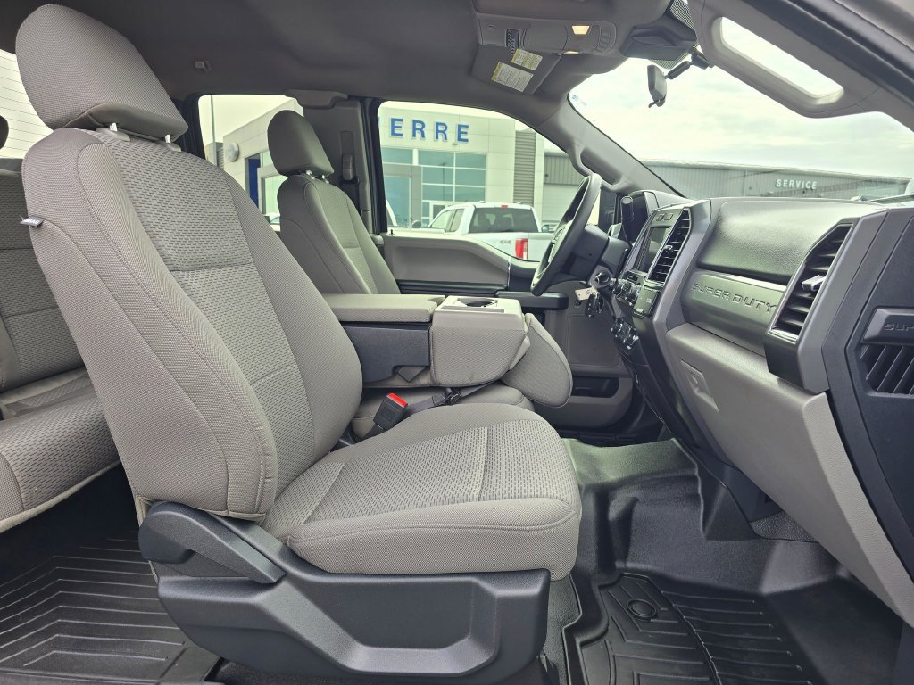 Used 2022 Ford F350 XLT w/ XLT Value Package AWD/4WD image 15