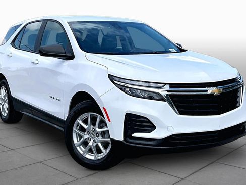 Used 2024 Chevrolet Equinox LS FWD image 3