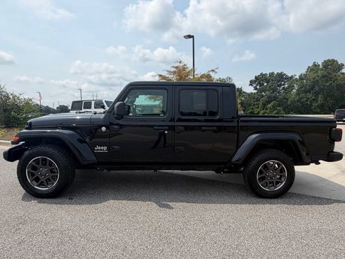 Used 2020 Jeep Gladiator Overland AWD/4WD image 3