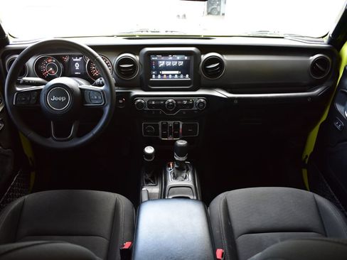 Used 2023 Jeep Wrangler Unlimited Sport AWD/4WD image 31