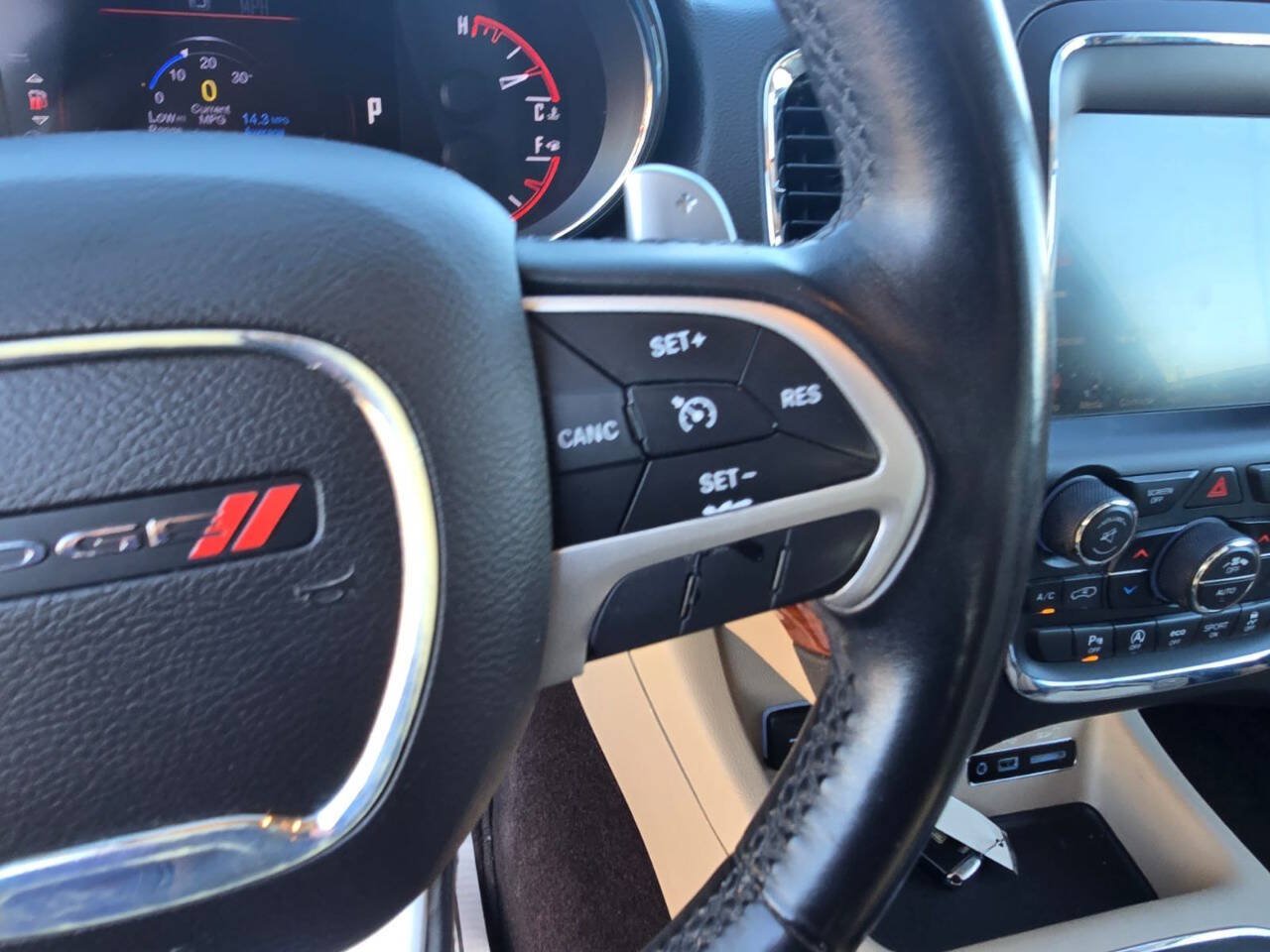 Used 2016 Dodge Durango Limited w/ Nav & Power Liftgate Group RWD image 55