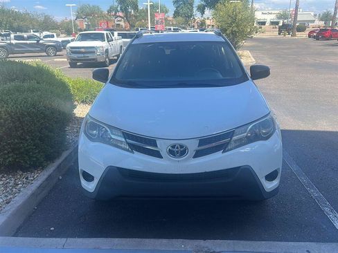 Used 2014 Toyota RAV4 LE AWD/4WD image 4