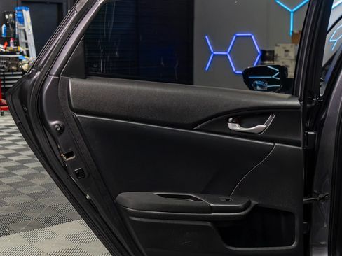 Used 2019 Honda Civic EX image 14